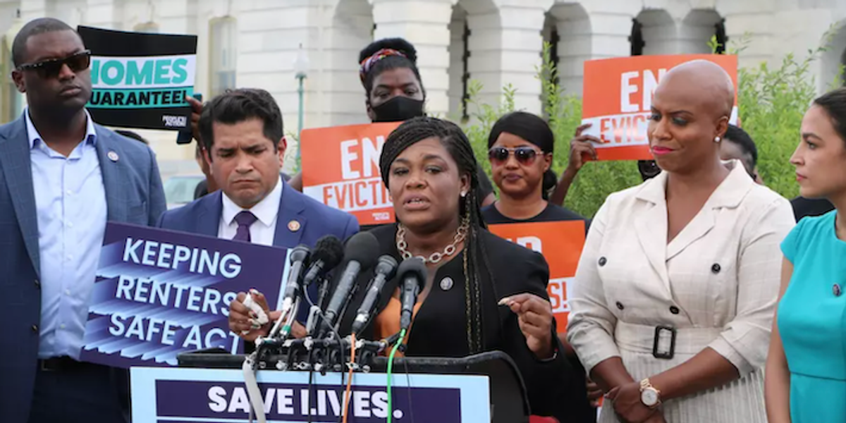 Bush and Warren lead new bill to protect renters nationwide from