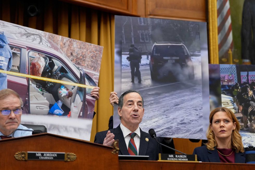 Lawmaker rips Pam Bondi in scathing opening: 'You're running a massive Epstein cover-up'