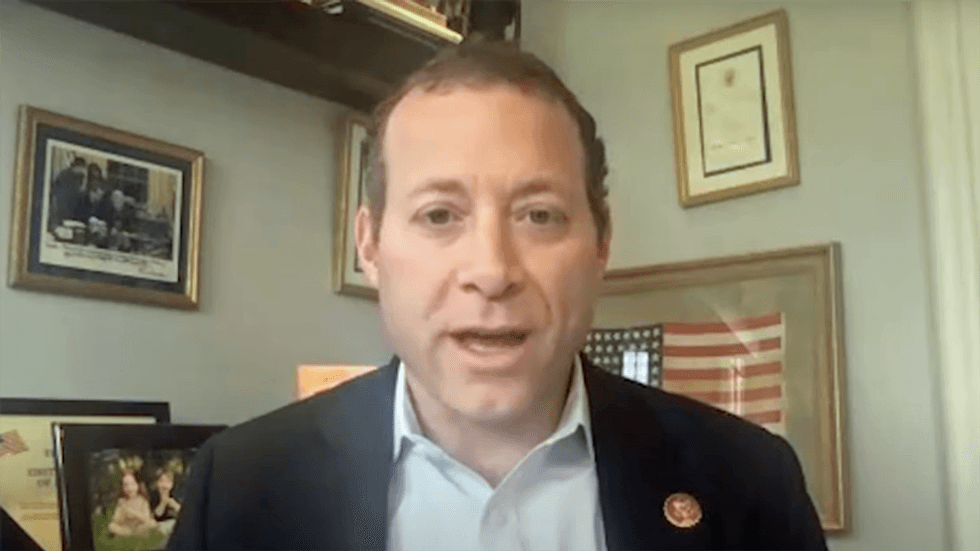Josh Gottheimer criticizes Pelosi — but not one other moderate Dem would join him: report