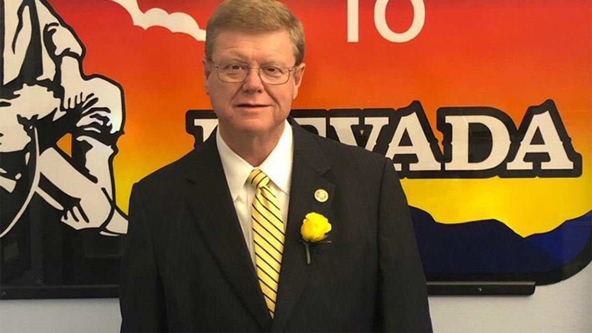 Republican whines that Capitol fence makes him feel like working in a prison
