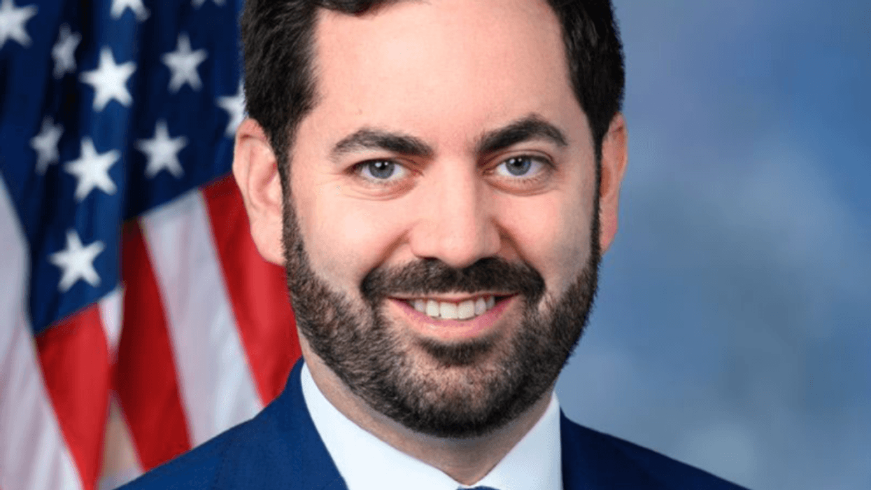 Vulnerable Republican drowned in boos as he downplays Medicaid 'concerns': video