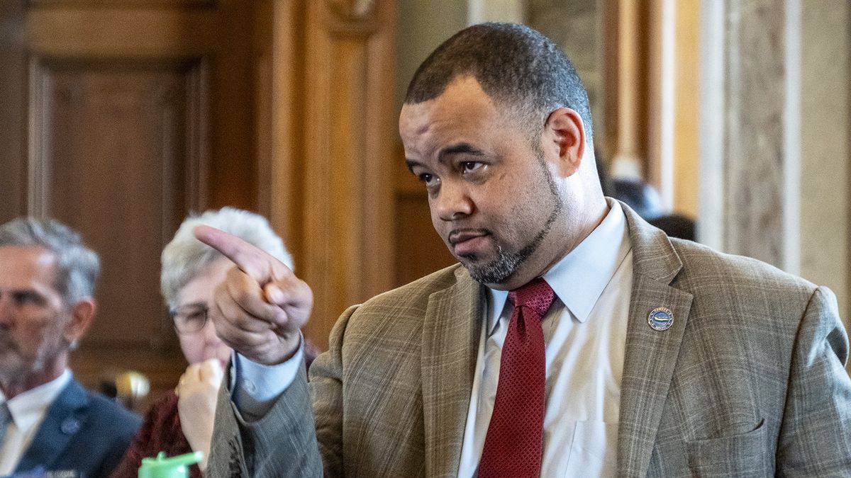 Kansas Republicans condemn violent threats — though apparently not if they make them
