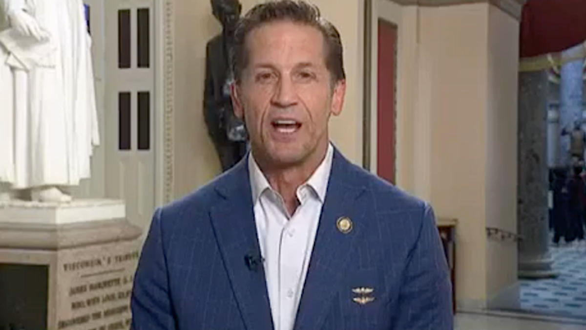 'I don't think it's good': GOP lawmaker learns on live TV about newly revealed war texts