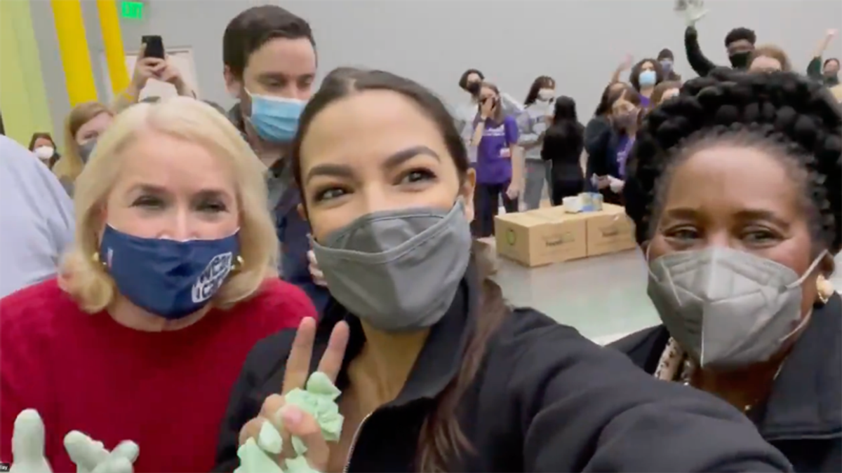 New Yorker AOC continues to show up Ted Cruz -- has now raised $4 million for Texas