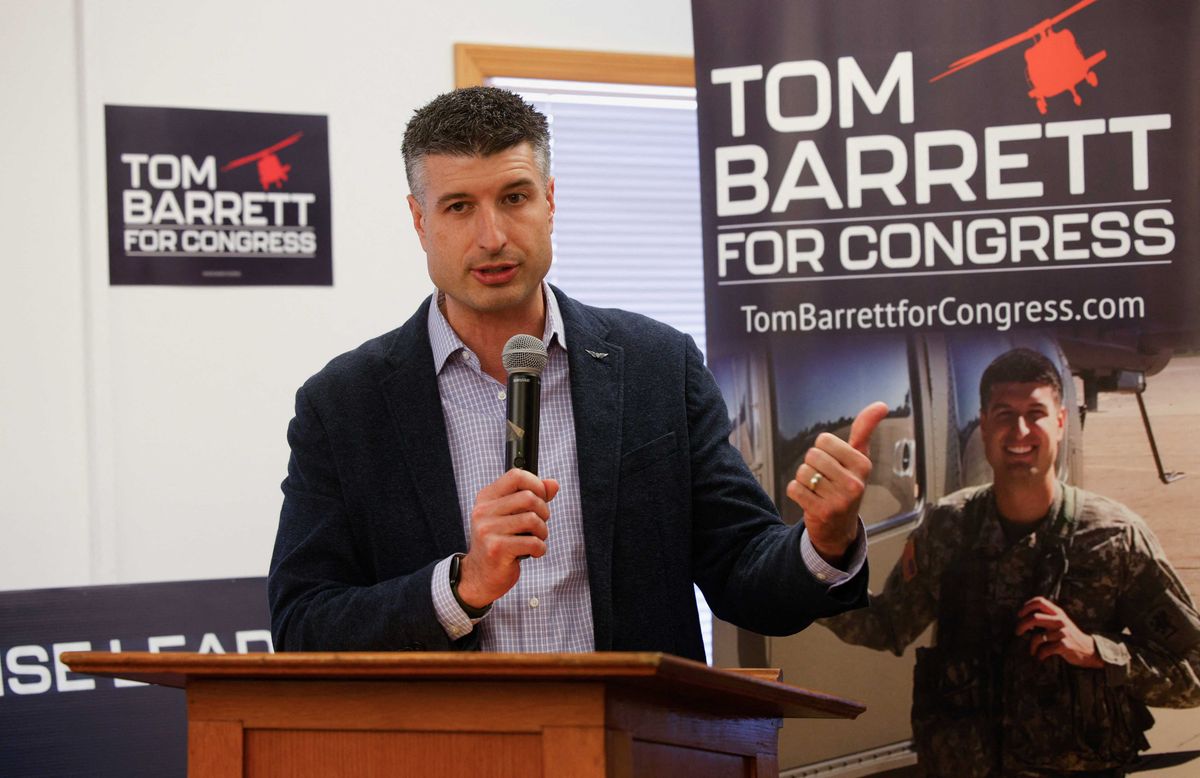 Two more Republicans break ranks to rebuke Trump
