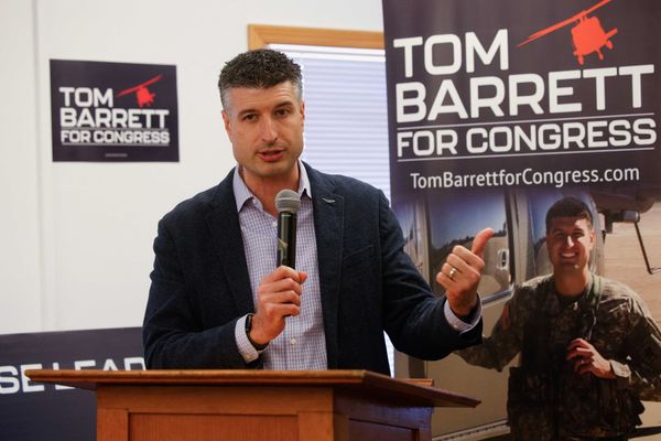 Two more Republicans break ranks to rebuke Trump