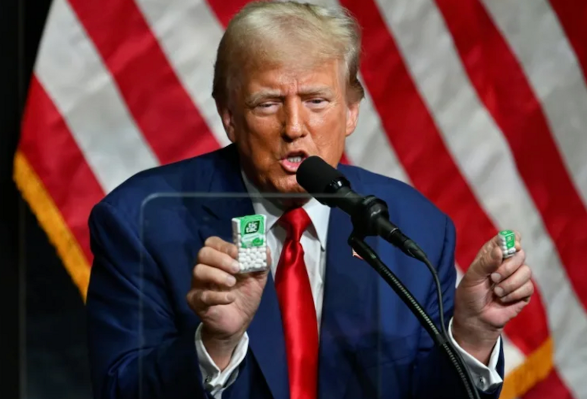 Unnerved and exposed, Trump struggles to regain campaign mojo