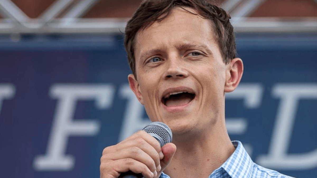 Republican misfires with bogus attack ad on opponent's wealth — who's worth 10 times less