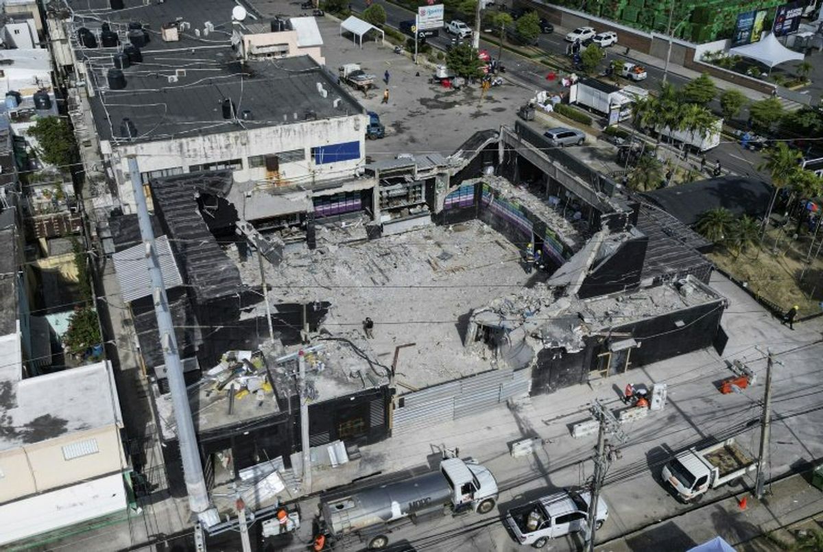 Grieving Dominicans start burying 200+ victims of nightclub disaster