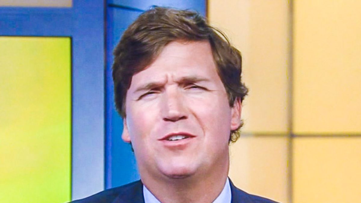 Tucker Carlson's attack on GOP pollster Frank Luntz leads to a litany of 'angry, misspelled messages'​