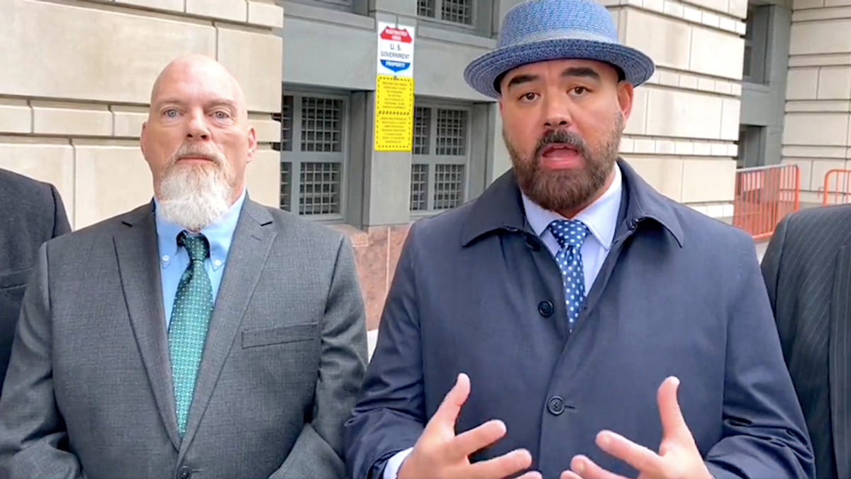 Jan. 6 rioter's attorney rips 'Biden voters' who convicted Arkansas man who put feet on Pelosi's desk