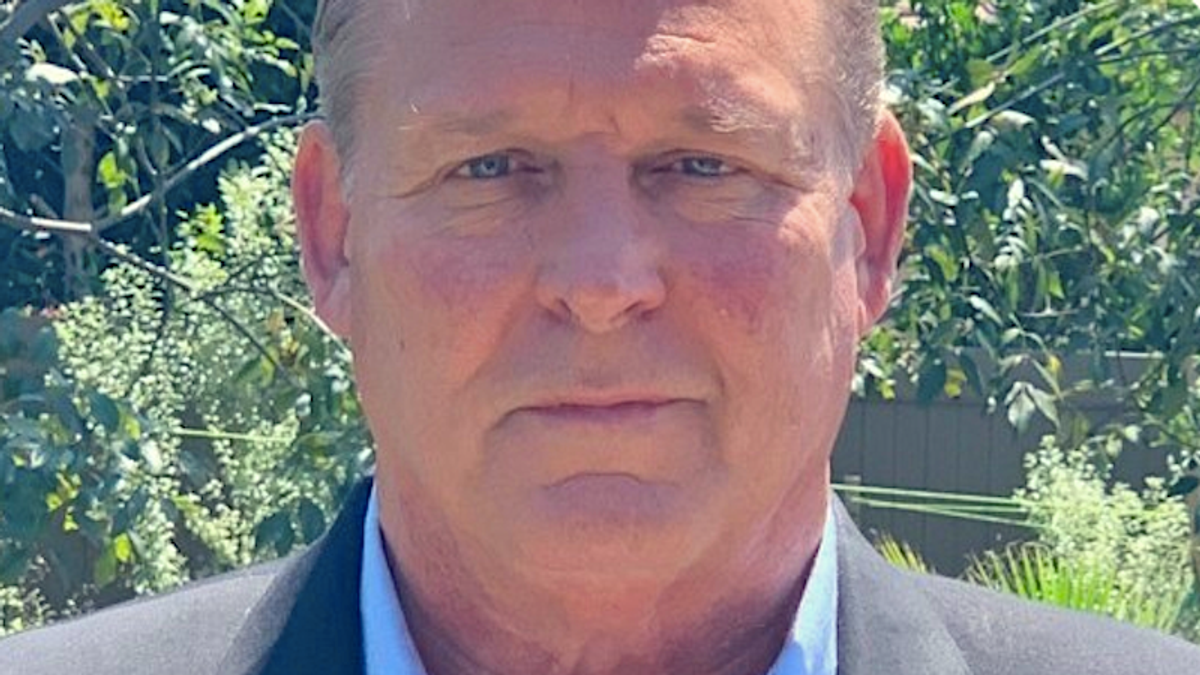 Bankrupt entrepreneur showered embezzled money on Trump and GOP candidates: lawsuit