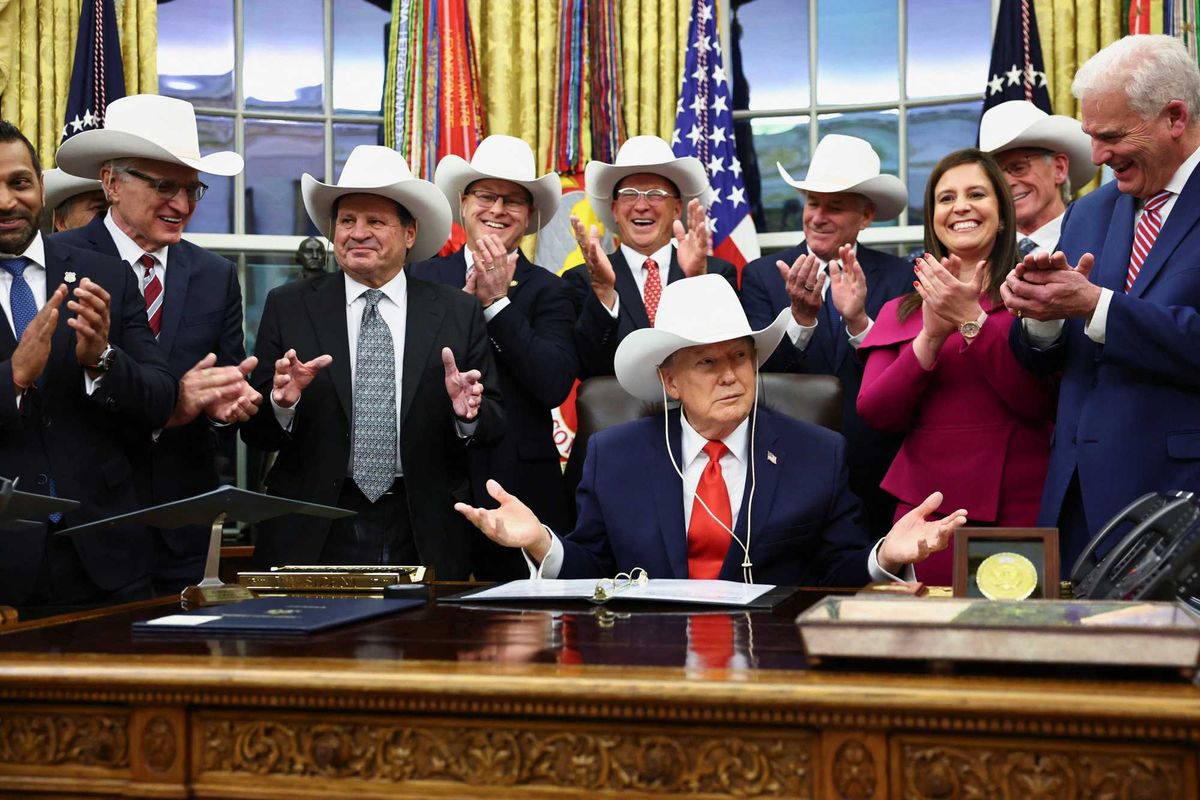 Observers alarmed as Trump's FBI calls 'horrifying' meeting of state election officials