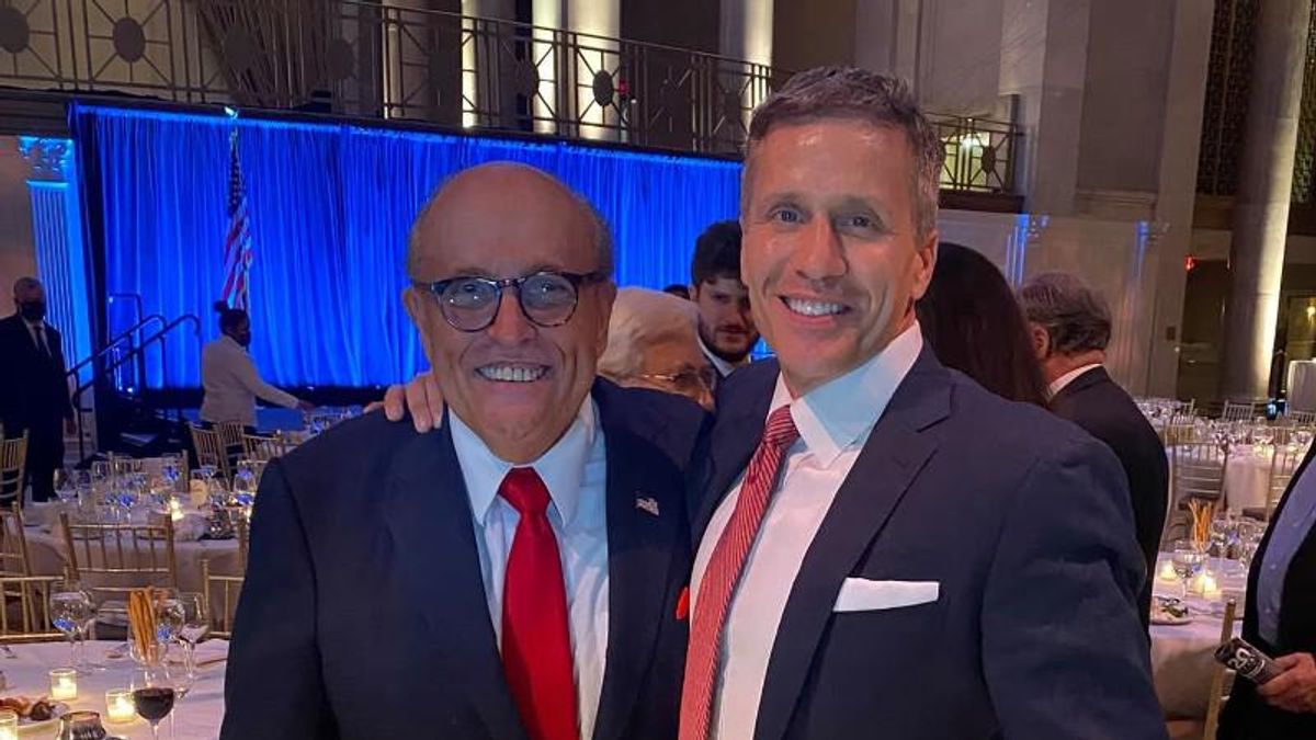 Eric Greitens campaign stunt lands Kansas City cop under criminal investigation: report