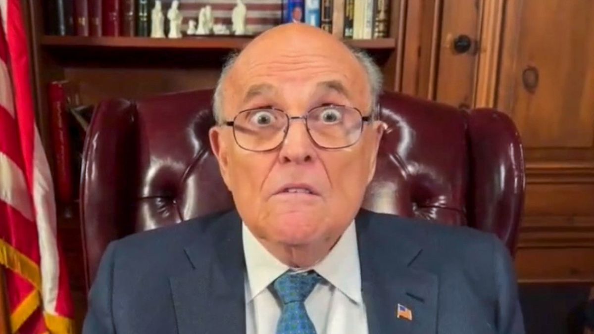 Price of Rudy Giuliani's NYC apartment takes $800K dive amid bankruptcy