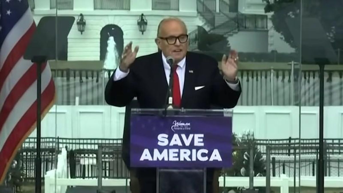 DOJ targets Trump VIPs as Jan. 6 committee is ‘triangulating’ investigation: report