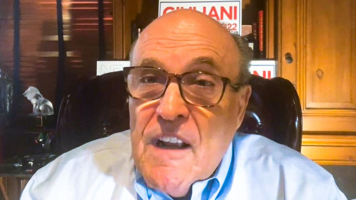 ‘I’m in pain’: Rudy Giuliani lashes out at Fox News for burying his alleged ‘assault'