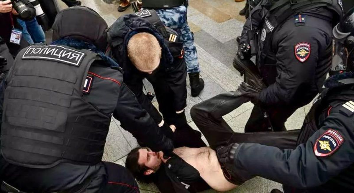 Jarring images from Moscow raise questions about Trump's brainwashed followers