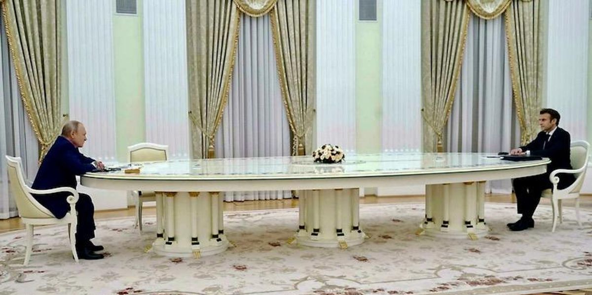 Putin Small Table Long shot: Putin's giant table sparks jokes -- and speculation - Raw Story