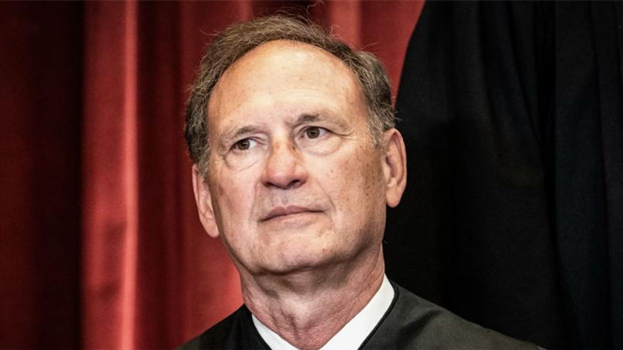 'About as dishonest as it gets': Alito slammed by neighbors over 'really bad' flag display