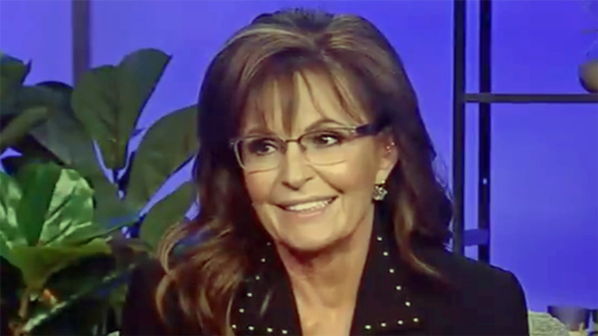 Awkward pause follows Fox News host's comment to former Gov. Sarah Palin