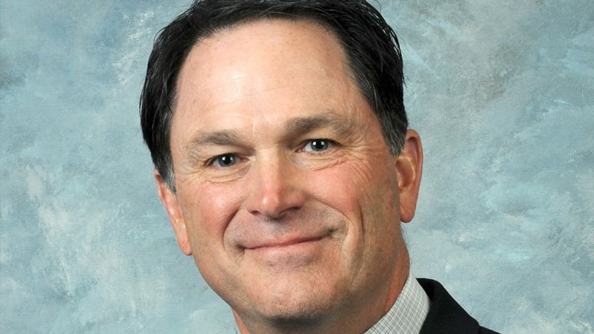 GOP state senator who sponsored anti-obscenity bill 'liked' sexually explicit photos on Twitter: report