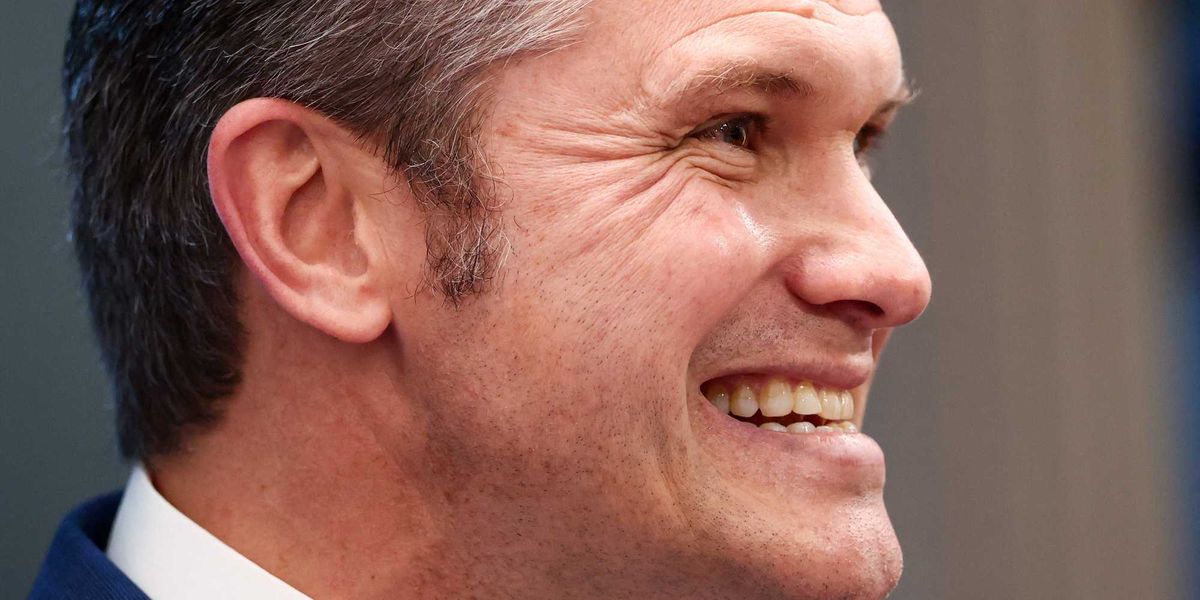 Panicking Hegseth now 'very worried' Trump will cut him next: analyst