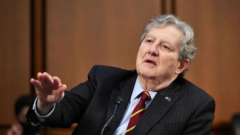 Watch: GOP senator gets slapped down at Supreme Court ethics hearing