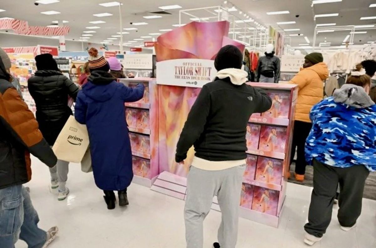 Retailers point to solid U.S. sales over holiday weekend
