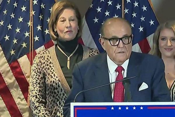 'Lawyers are trying to blame him': Trump and attorneys reportedly pointing fingers