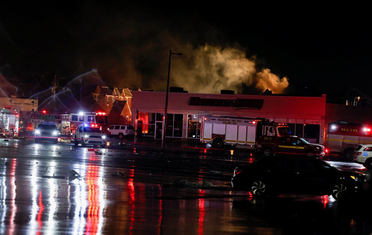 'There's no bottom': Internet hammers Trump after another plane crashes in Philadelphia