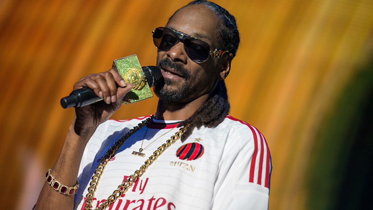 Snoop Dogg donates thousands of dollars to help elderly woman save Civil War-era home