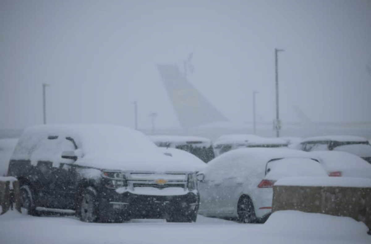 Central U.S. pummeled by snow, ice as major storm heads east