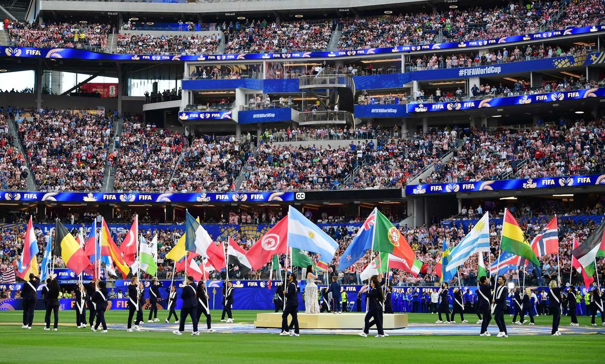 World Cup watchers loudly boo US during National Anthem