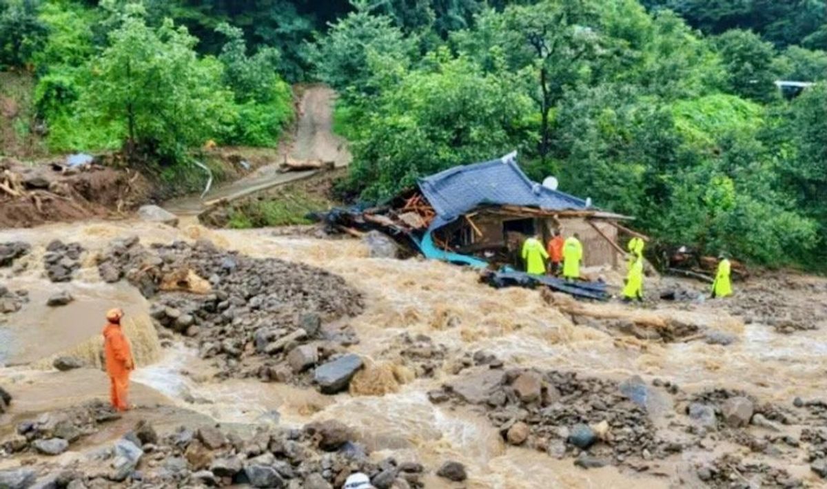 Heavy rains, flooding leave 22 dead in South Korea