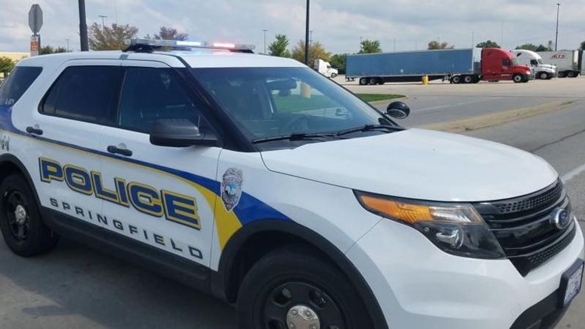 Cop quits after white supremacist views were exposed: report