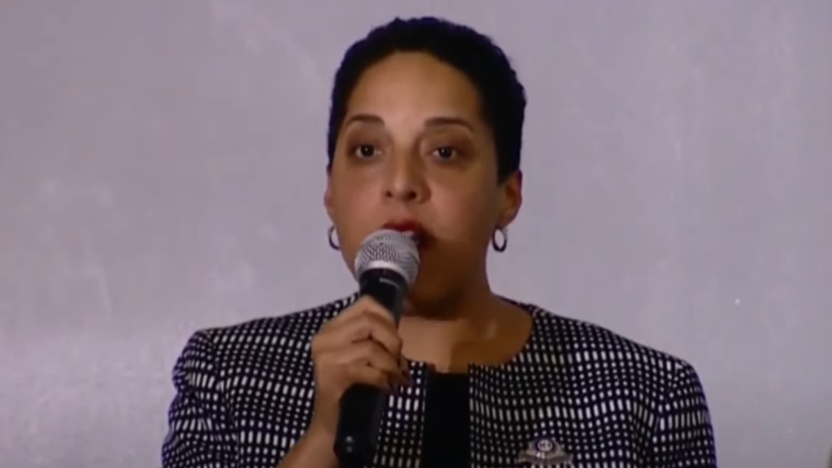 St Louis cop referred to Black district attorney as 'plate lips' in series of racist texts