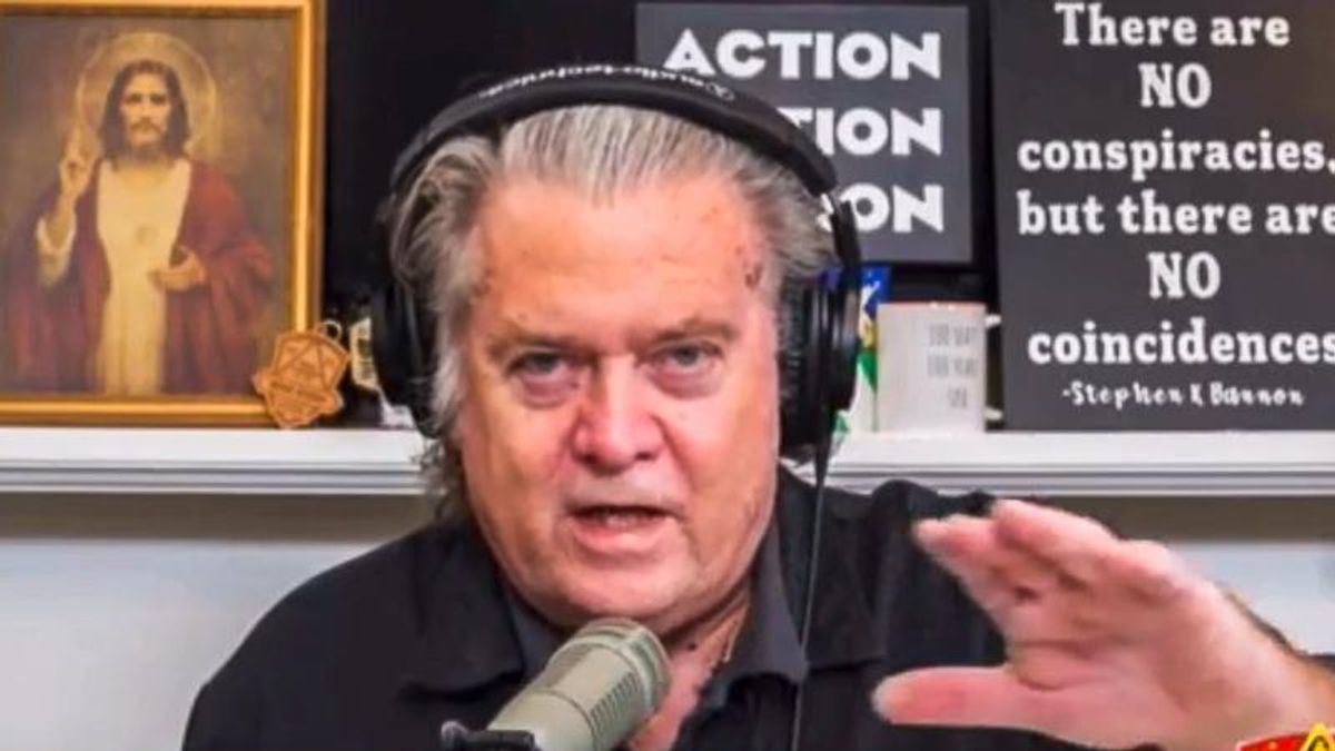 Steve Bannon openly wishes for Nazi army to deal with Ukraine: 'Germans were all over it in 1942'