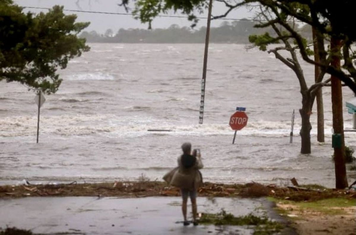 Four killed after Storm Debby hits Florida coast