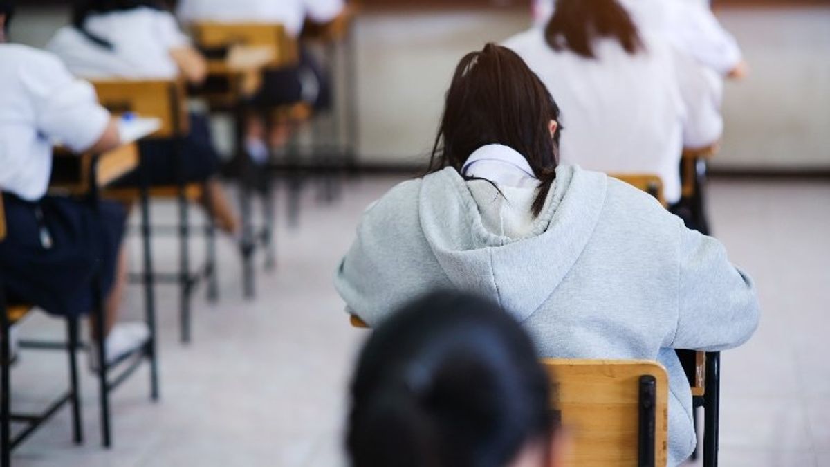 Outrage as N-word scrawled on Black student's desk and school did nothing for days: report