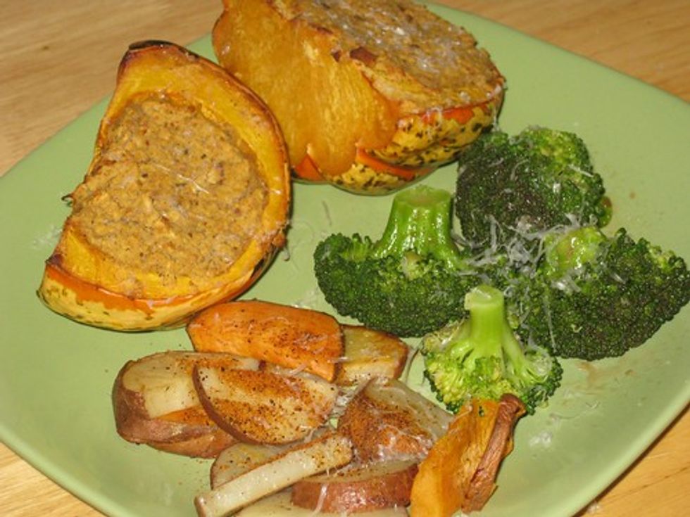 Stuffed squash, potatoes, broccoli