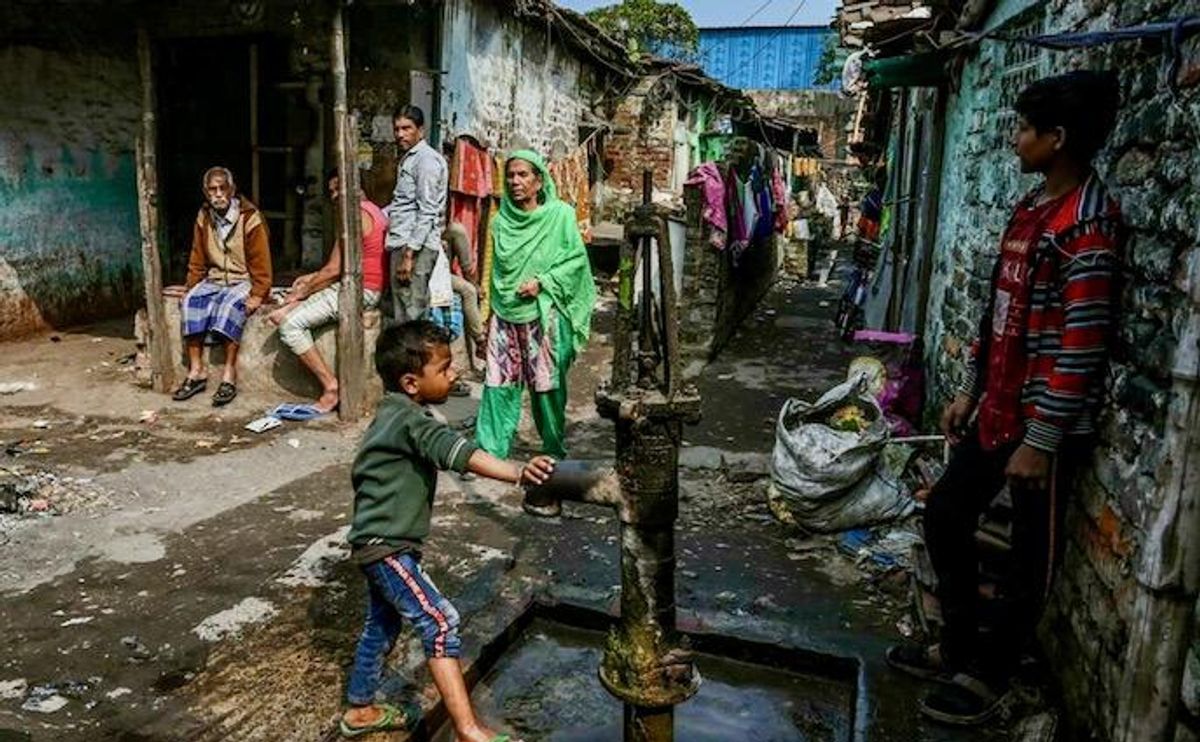 Destitute 'heir' of India's emperors demands royal residence