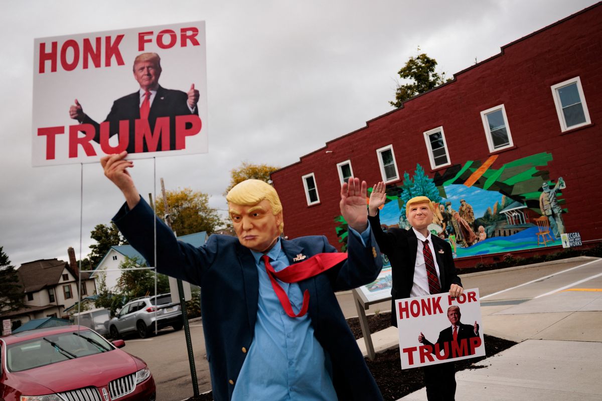 Trump ground game takes new hit as leaked video teaches canvassers how to fake door knocks