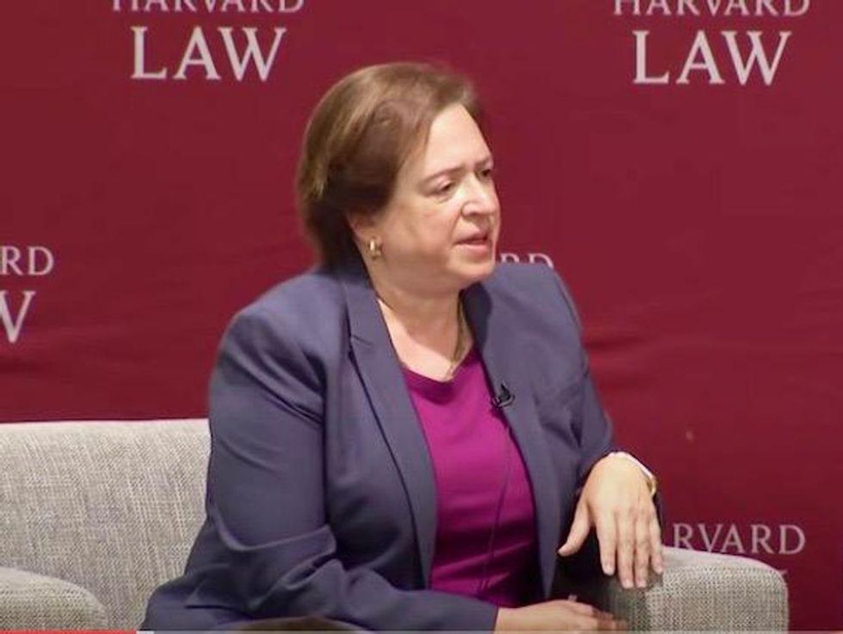 Justice Kagan forces pro-gun lawyer to admit firearms can be prohibited on the subway