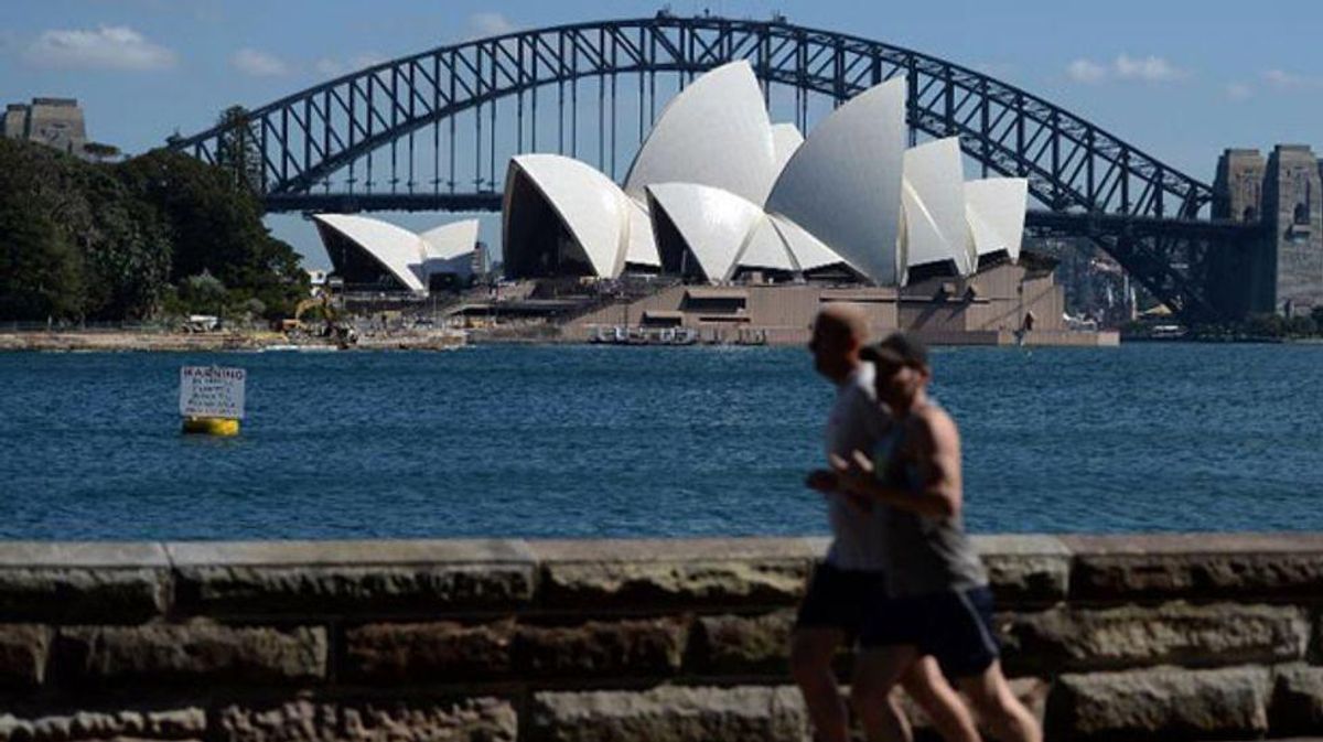 Downtown Sydney, Bondi head for lockdown as Delta infections spike
