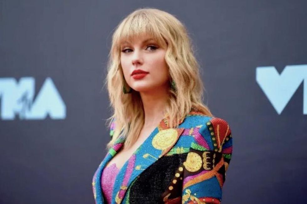 Taylor Swift hits out at 'excruciating' Ticketmaster tour chaos