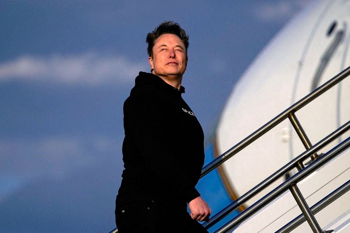 Musk is no longer 'absorbing heat' for Trump — and 'we are seeing' it in polling: reporter