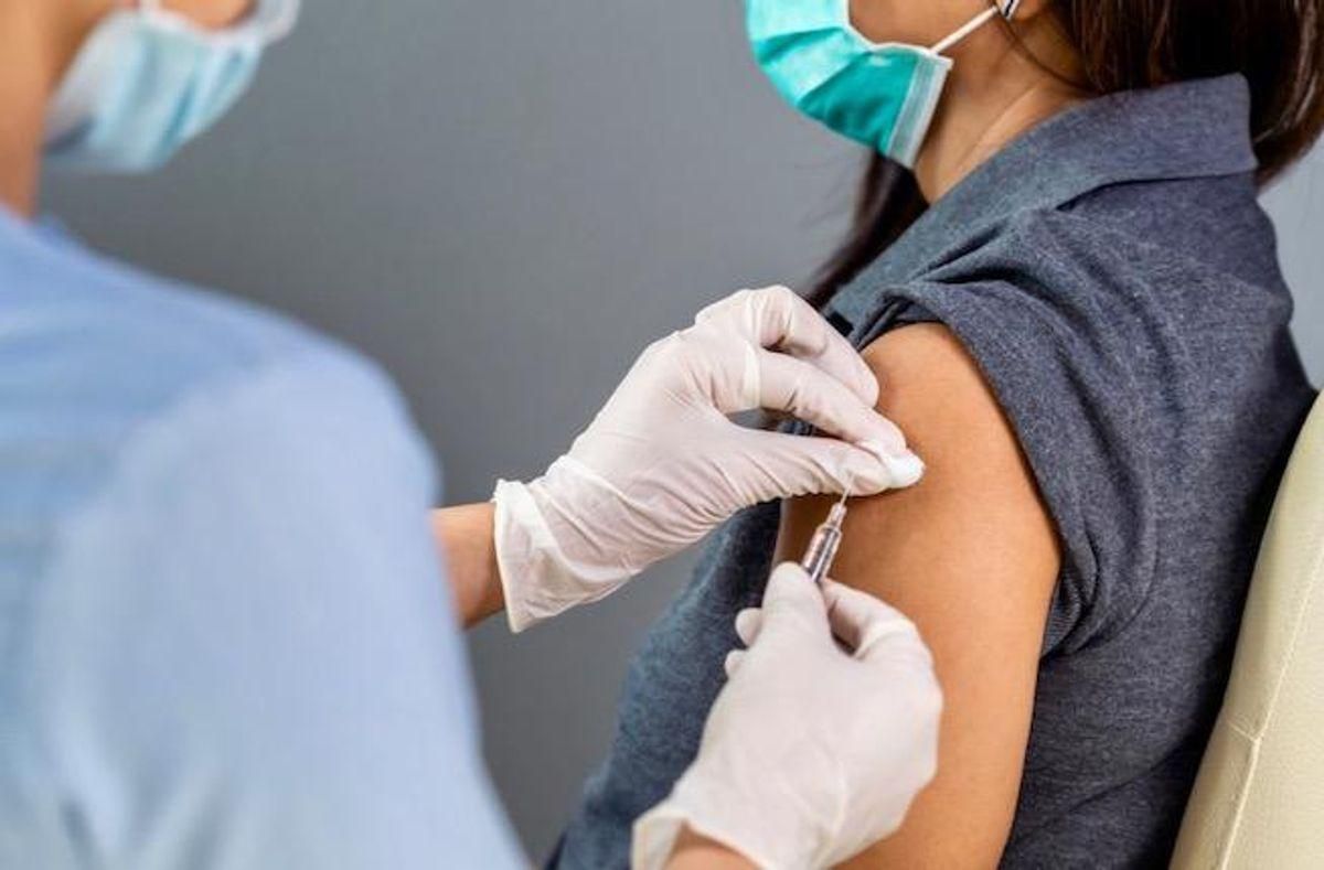 US: Three million vaccine doses given for two straight days