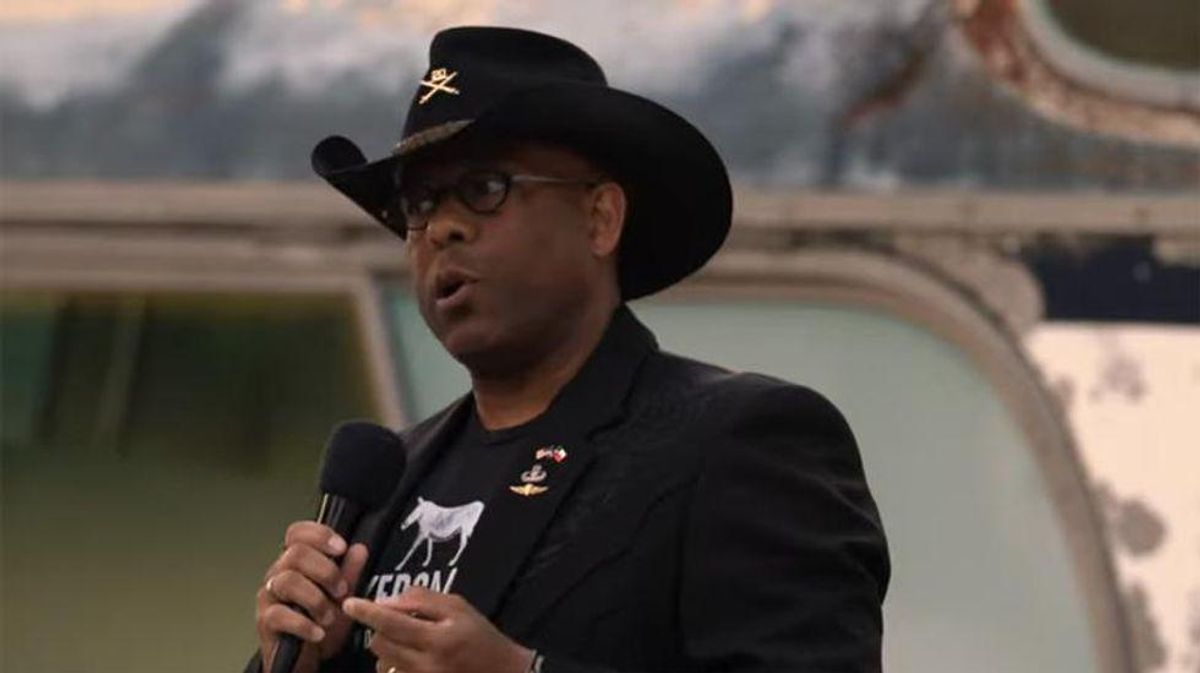 Trump-loving Texas gubernatorial candidate now openly feuding with the party he led just a month ago