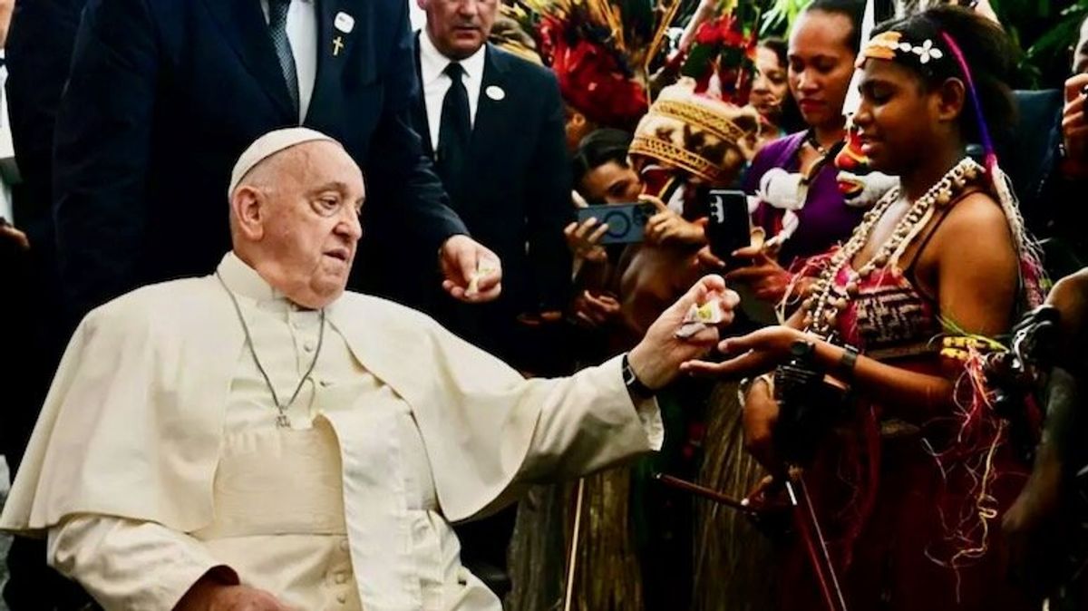 Visiting Papua New Guinea, pope says natural resources must benefit all